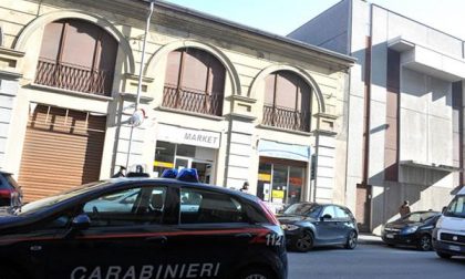 Carabinieri: controlli nei negozi etnici in zona stazione