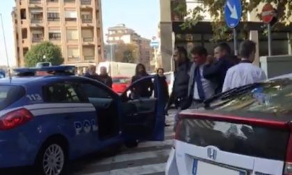 Il video (IN ESCLUSIVA) dell’uomo che ha sparato in mezzo alla strada in via Andrea Costa - ecco il VIDEO DELLA CATTURA