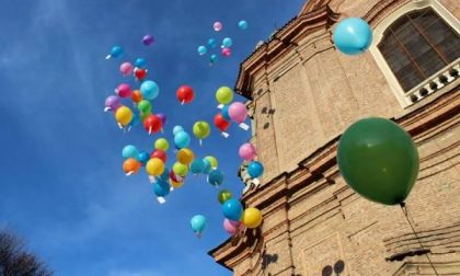 Luminarie e festa all’asilo: la Nuova Pallacanestro diventa Babbo Natale per Ghemme