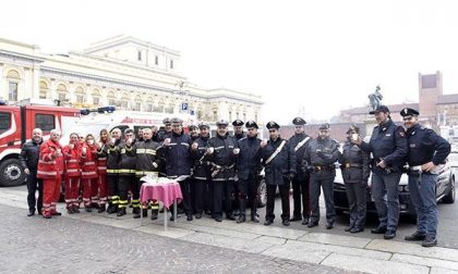 Auguri in piazza per Forze dell’Ordine e del Soccorso