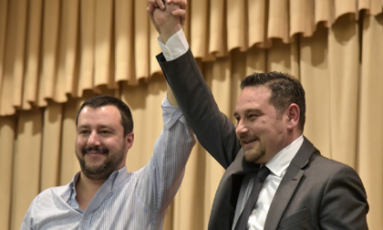 Salvini mostra i muscoli... ma col fioretto
