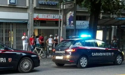 Schiamazzi e grida al bar Portuale, intervengono i Carabinieri