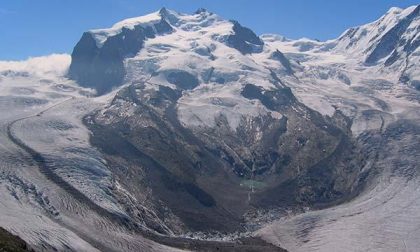 Tre alpinisti precipitano nel vuoto