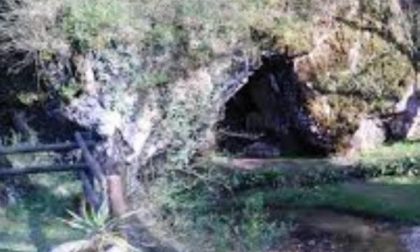 Archeologia sperimentale e laboratori nella natura: nuova stagione alla Casa delle Grotte di Ara