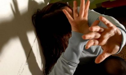 “Papà sta picchiando la mamma”: condannato 42enne novarese