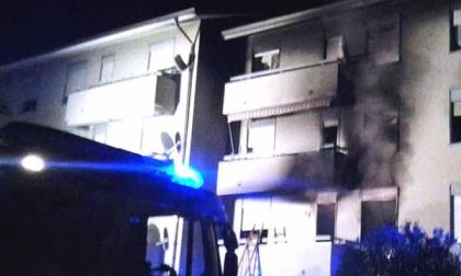 Oleggio: incendio da un appartamento in via Cascine Calini