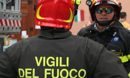 Bus in fiamme: chiuso il cavalcavia di San Martino