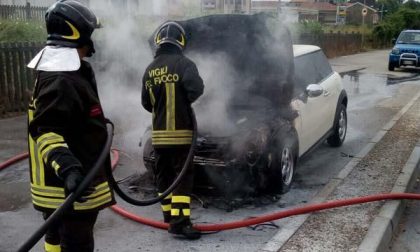 Auto a fuoco: intervento dei Vigili del fuoco di Romagnano