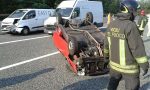 Incidente in A26, auto ribaltata