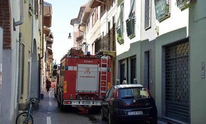 Incendio a Galliate: muore 49enne
