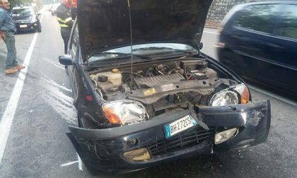 Incidente a Oleggio Castello: due auto coinvolte