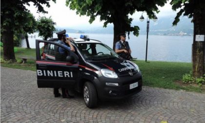 Saccheggiava auto al supermercato: denunciato