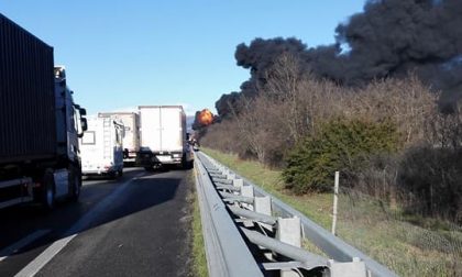 Autostrada Torino Piacenza esplode cisterna muore intera famiglia
