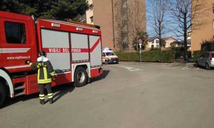 Arona pompieri in soccorso di un'anziana in via Gran Sasso