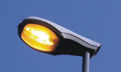 Pubblica illuminazione a Gattico-Veruno: bollette raddoppiate rispetto al 2021