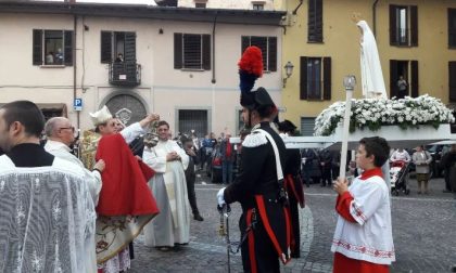 Madonna pellegrina di Fatima riparte e lascia Castelletto