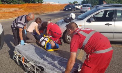 Incidente tra Agrate e Borgo Ticino: fratture multiple per motociclista