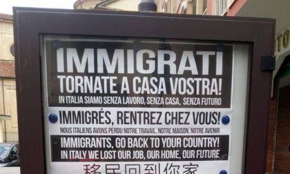 Immigrati Tornate A Casa Vostra - Manifesto shock nel torinese