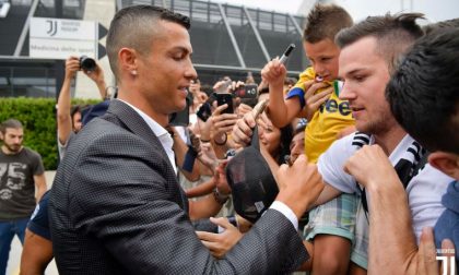 Cristiano Ronaldo: l'abbraccio dei tifosi a Torino | FOTO