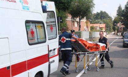 Tragedia a Cameri: uomo muore uscendo dalla piscina