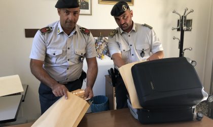 Fermato cittadino iraniano che trasportava 121.500 euro in contanti