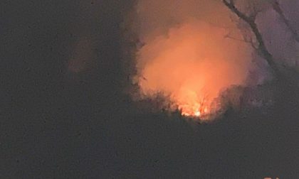 Spaventoso incendio a Nebbiuno: casa parzialmente crollata
