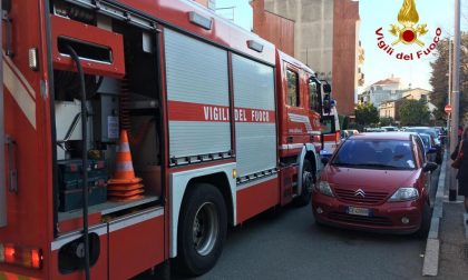 Incendio a Novara: casa in fiamme e persone evacuate
