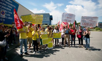 Romagnano protestano dipendenti di Mercatone Uno | VIDEO