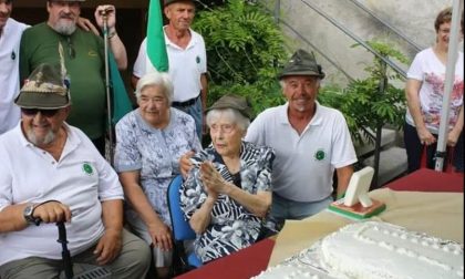 Massino dice addio alla madrina del gruppo Alpini