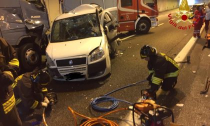 Autostrada A8 bloccata per un incidente mortale in galleria tra Castelletto Ticino e Sesto Calende