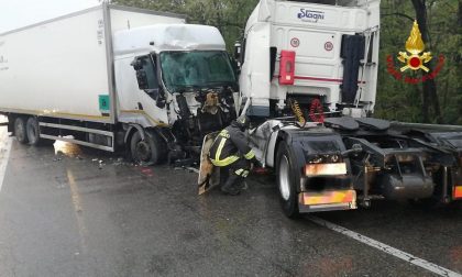 Incidente stradale a Novara: coinvolti due mezzi pesanti
