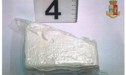 Sequestro cocaina: oltre alla droga, armi e ordigni esplosivi