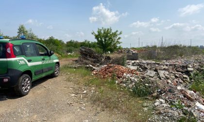 Novara sequestrata discarica di 2.000 mq con 1.000 mc di rifiuti