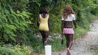 Tratta di prostitute: minorenni obbligate con riti voodoo, arresti anche a Novara