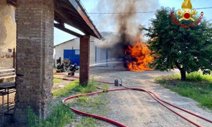 Paura a Casalino: in fiamme un serbatoio di gasolio