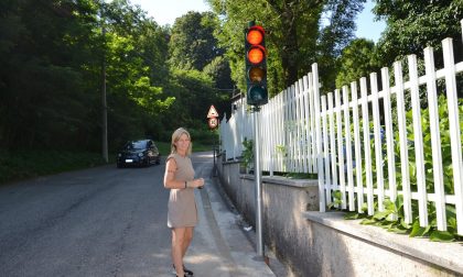 A Gozzano installato un nuovo semaforo al lido