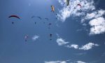 Immagini da brividi dai campionati di nazionali di volo libero in corso sui cieli canavesani | VIDEO