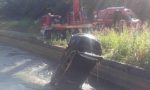 Oleggio vigili del fuoco recuperano auto nel canale Regina Elena