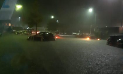 Alluvione a Mergozzo: auto completamente sommerse dall’acqua VIDEO