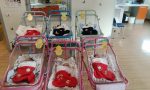 Calze nanna per i bimbi nati a dicembre al Santissima Trinità: il dono del personale infermieristico