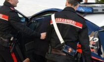 30enni rubano allo Scarpe&Scarpe a Novara: fermate dai carabinieri