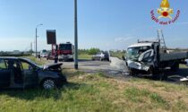 Incidente a Lumellogno: si scontrano un'auto e un furgoncino