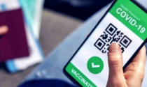 Truffa del Green Pass: su WhatsApp falso messaggio per scaricarlo