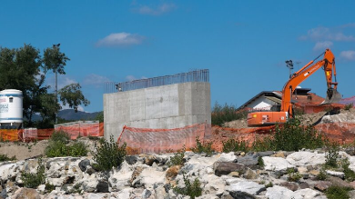 Ponte Romagnano, costruita la prima “spalla”