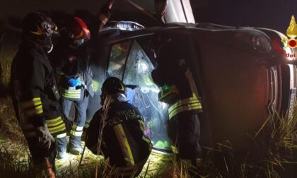 Incidente a Trecate: auto ribaltata con una persona all'interno