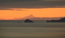 Foto da record: il Monviso visto da 300 chilometri di distanza