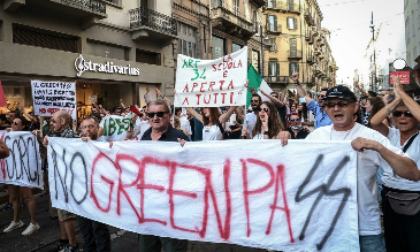 Le manifestazioni “no green pass” non potranno più svolgersi nei centri storici delle città