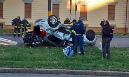 Novara nonno aspetta nipote fuori scuola e viene centrato da un’altra auto