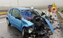 Incidente a Galliate: dopo lo scontro tra due auto chiusa la strada