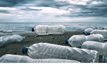 Da oggi vietato l'uso di plastica monouso. Ma le sanzioni a chi non si adegua slittano al 2023